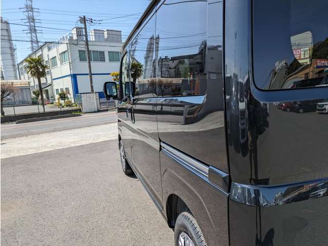 販売部門では月100台お任せいただき、車検部門では月に500台お任せ頂いております！豊富な販売や車検の実績を積んだスタッフが対応をさせて頂きますのでご安心してご来店くださいませ！※2023年実績