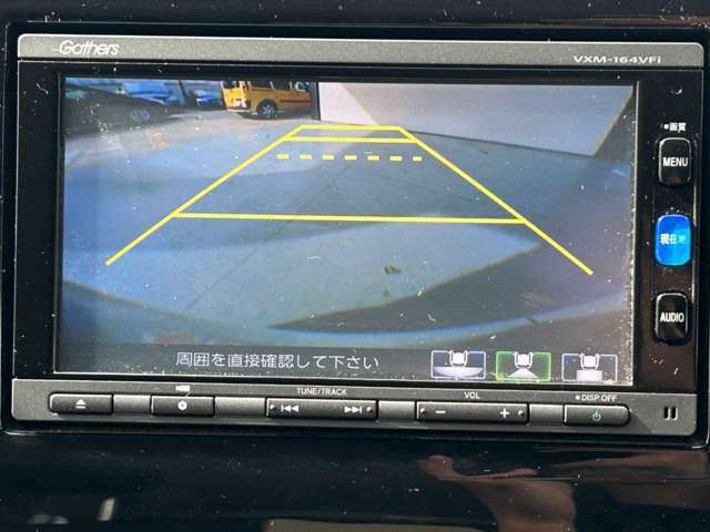 便利なバックカメラ装備！駐車が苦手な方もラクラクです。