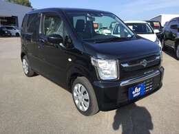 鶴田自動車は笑顔で働ける職場作りに常日頃から励んでいます。元気で笑顔あふれるスタッフが親切丁寧に対応できるお店作りを目指し車検、新車中古車販売、鈑金塗装、自動車保険、を行っております。