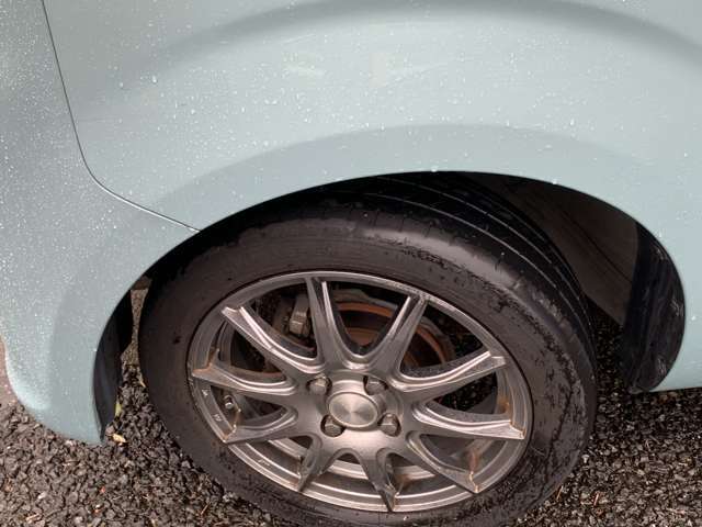 フロントタイヤです。