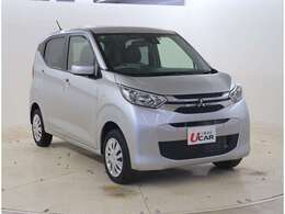 弊社は「車両価格」に「諸費用（自賠責保険料・税金・登録等に伴う費用）」を加えた、安心の「支払総額」で表示しております。