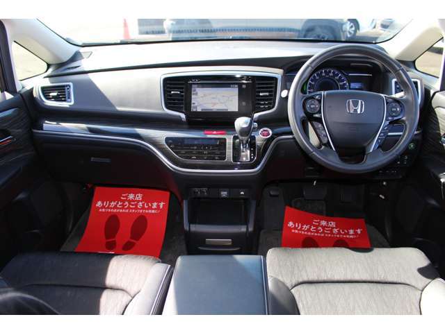 全国対応2年保証付　車検整備付　衝突軽減ブレーキ　ナビTV　バックモニター　両側パワースライドドア　ハーフレザー　オットマン　パワーシート　Bluetooth接続　純正アルミホイール　ETC　スマートキー