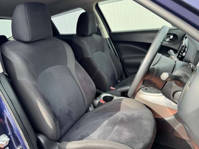 運転席シート廻りは使用感も少なく、良好な状態となっています。丁寧に使われていたことがよくわかりますね。