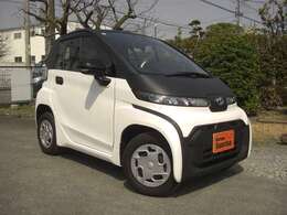 LEDヘッドライト・ABS・電動格納ウインカーミラー・内外装とても綺麗です。走行2000km