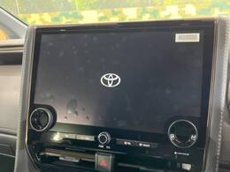 【大画面ナビ】人気の大型14インチナビを装備。存在感のある大画面はインパクト大！ナビ利用時のマップ表示は見やすく、テレビやDVDは臨場感がアップ！いつものドライブがグッと楽しくなります♪