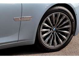 専用19インチアルミホイール