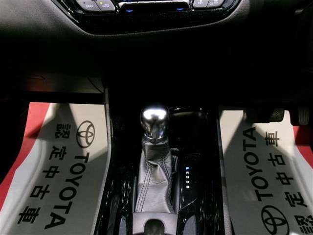 トヨタ車だけでなく、他メーカーのU-Carもあり、豊富な車種ラインナップを取り揃えております！