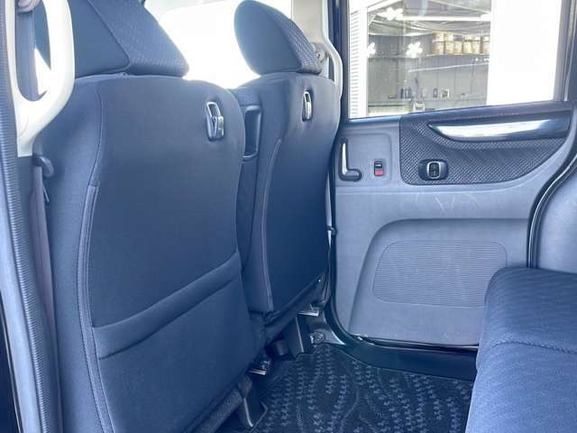 店頭販売もしておりますので、先に在庫が無くなってしまうこともございます。気になる車はまずはお問い合わせください！