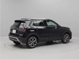Volkswagen専門のメカによってオイル交換、オイルフィルター交換、ワイパーブレード交換など整備してからのお渡しになります。