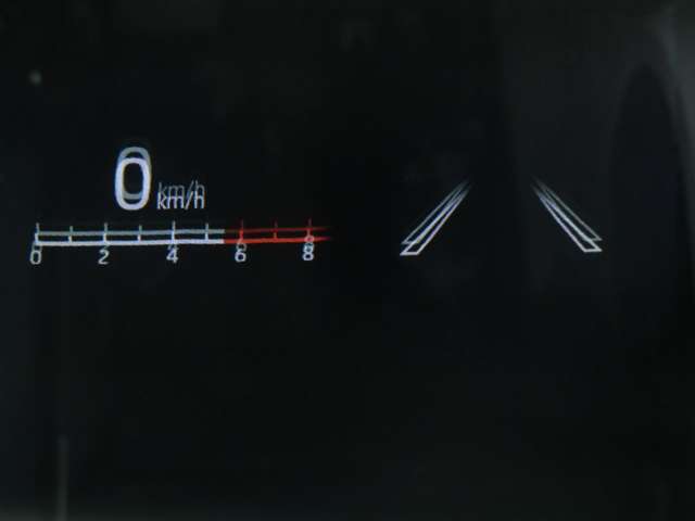 ☆フロントガラスに投影式のHUD(ヘッドアップディスプレイ)を装備！！車速やシフト位置・ディアルセンサーブレーキサポートの警告等が視線を反らすことなくメーターパネルを見なくても確認可能です！！