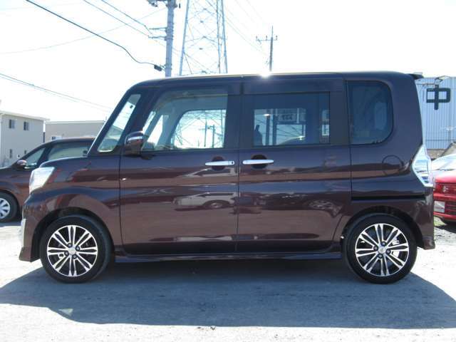 両側パワースライドドアですので乗り降りラクチン♪