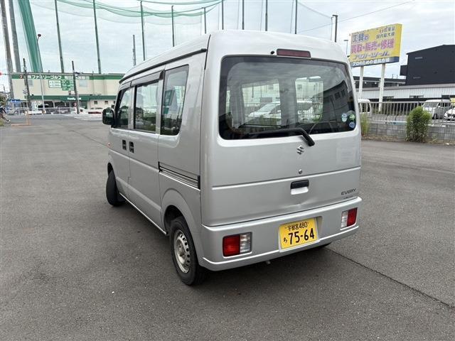 ☆中古自動車にも色々ございます。50,000km・100,000kmを過ぎた車両も、これからも安心してお乗りいただける車両を厳選して仕入れいたしております。万が一の為、納車から1ヶ月間保証いたします！☆
