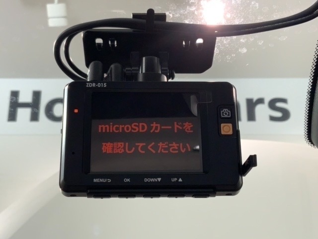 万が一の事故のときもドライブレコーダーがあると安心です。ご利用になる場合は個人情報保護の観点より新品の対応SDカードをお求め下さい。