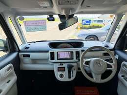 インパネはシンプルなデザインなので、各操作スイッチなども使いやすい位置に配置されています！！