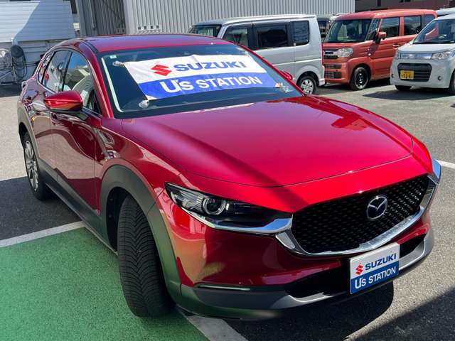多少の小傷等はありますが、全体的にキレイなお車です。