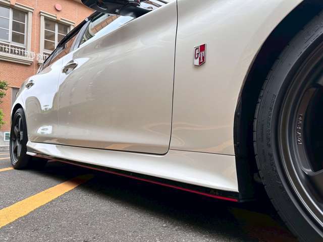 NISMOスポーツサイドスカート