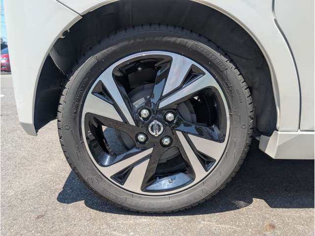 ★全国各地どこへでもご納車が可能です★ご自宅もしくは、ご指定の場所まで、なるべくご希望の日時にご納車にお伺い致します！尚、陸送料金につきましては、当店スタッフまでお気軽にお問い合わせくださいませ♪
