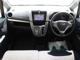 すっきりとしたムーヴらしいデザインのダッシュ回り！フロントビューの視認性もよく運転しやすいと思います★