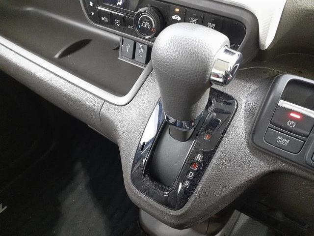 お車に合わせて無料保証以外にも、保証範囲、期間、距離を拡充させた有料保証もご用意しております！中古車の購入が初めてで不安・・・というお客様もご安心ください！