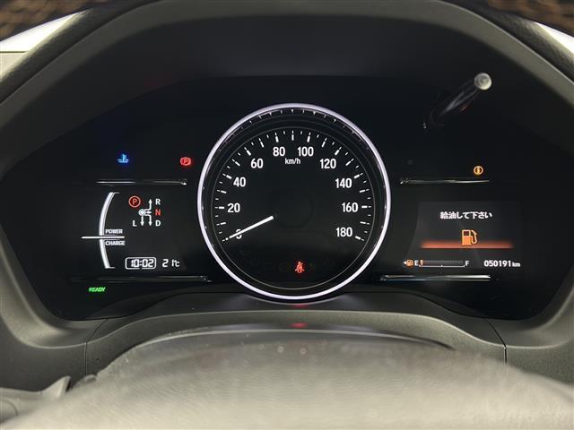 【スピードメーター】メーターがシンプルで見やすく運転しやすいですね！
