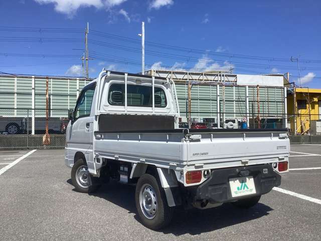 掲載のお支払い総額は兵庫県内の登録で店頭納車を想定したものです。他府県登録の場合は別途料金となります。詳しくは当店スタッフまでお問合せくださいませ。