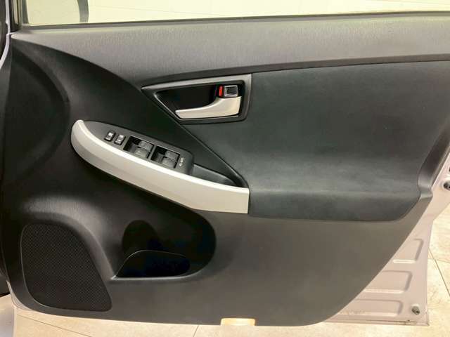 12ヵ月走行距離無制限の三菱認定中古車保証！！全国の三菱正規ディーラーで受けられる保証有り♪内容詳細につきましては、店舗までお気軽にお問い合わせくださいませ【無料通話0078-6003-346608】