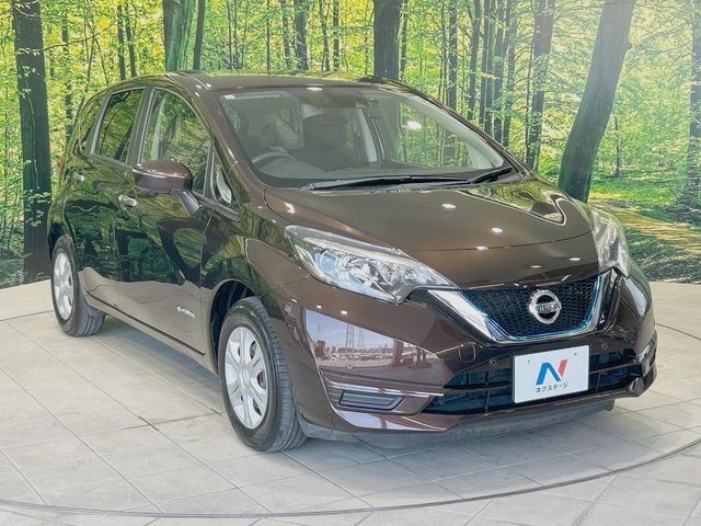 大好評のボディコーティング「弾スプラッシュコート」もご納車までに施工可能。通常のガラスコートと異なる、耐久年数6年の無機質ガラスコーティングが、ボディをキレイな状態に保ってくれます。
