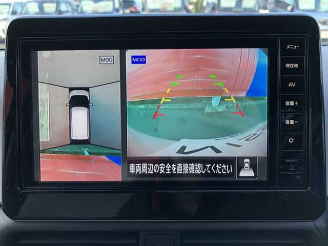 アラウンドビュ-モニタ-装備。上から見下ろしているような映像が表示されるので、車庫入れ時も安心です！