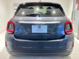 後ろはFIATならではのしもぶくれのデザインが素敵です。