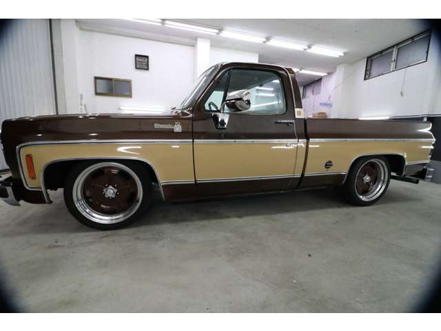 M2 1978　シボレー C10 シルバラード(チェイスカー) M2 MACHINES 1978 CHEVROLET C10 SILVERADO SQUAREBODY HOBBY