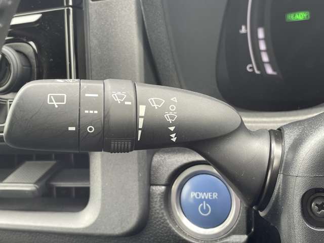 【運転席操作部】快適なドライブを楽しむための機能が装備されています！運転席から触れるので、使いやすいです！除菌プランいれていただくと、さらに清潔で安心していただけます！