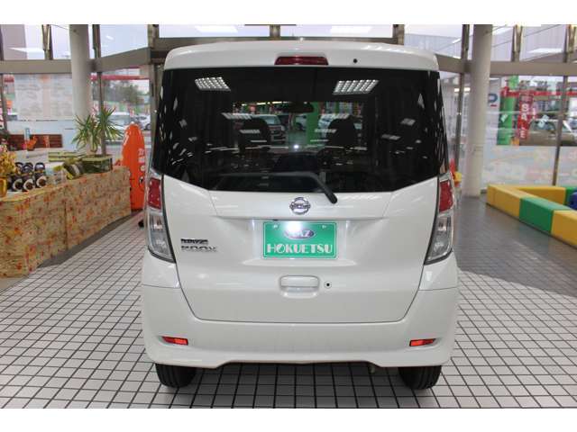 納車後も可能な限り故障がないように、法定整備よりも厳しい自社基準にて整備を行ってからご納車させて頂いております。