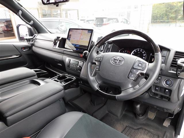 11インチフルセグナビ・全周囲カメラ・BTオーディオ・両側自動ドア・LEDライト・フォグLED/デジタルミラー・モデリスタエアロ・16AW・トヨタセーフティセンス・ETC・ハーフレザーシート