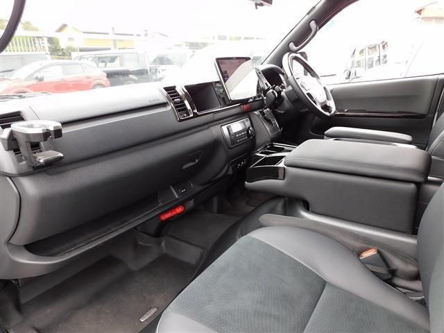 11インチフルセグナビ・全周囲カメラ・BTオーディオ・両側自動ドア・LEDライト・フォグLED/デジタルミラー・モデリスタエアロ・16AW・トヨタセーフティセンス・ETC・ハーフレザーシート