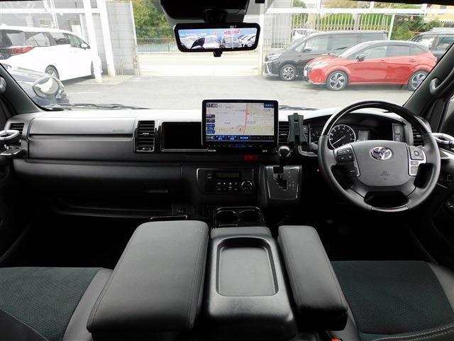 11インチフルセグナビ・全周囲カメラ・BTオーディオ・両側自動ドア・LEDライト・フォグLED/デジタルミラー・モデリスタエアロ・16AW・トヨタセーフティセンス・ETC・ハーフレザーシート