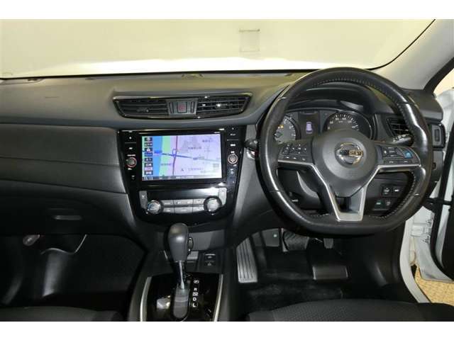 見通しのよいすっきりとした視界で、誰でも運転しやすいです。運転のしやすさは疲れにくさにも繋がりますよ♪