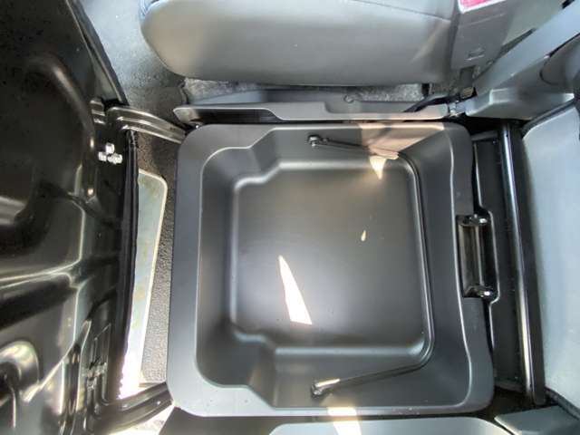 暑さを乗り切ろうSALE開催中、全車お買い得価格！！お気軽にお問合せください☆無料電話0078-6002-351983☆
