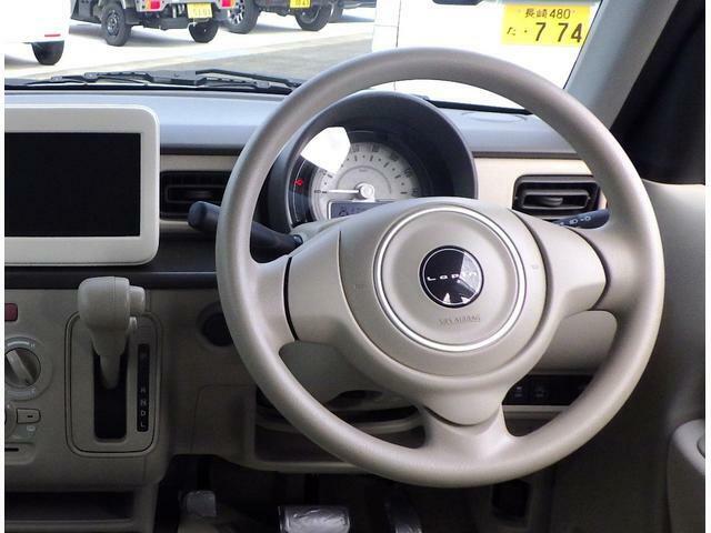 運転が苦手な人でも使いやすく、工夫された運転席です！ぜひ一度座ってみませんか（＾＿＾）