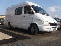 長さ：597cm　x　幅：195cm　x　高さ：272cm（車検証記載寸法）