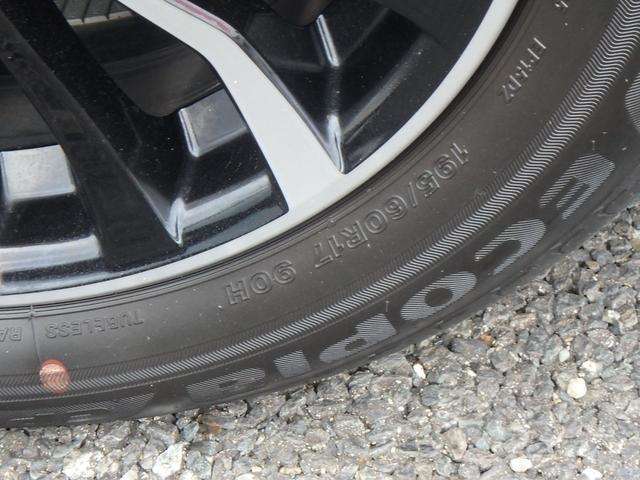 アルミホイールでデザインもかっこいいです！