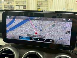 【純正メモリナビ】装備でフルセグTV視聴やBluetooth等充実装備。