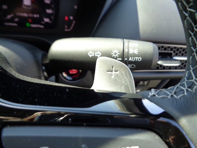 パドルシフト採用しております。マニュアル感覚で車を操る楽しさを味わって下さい！