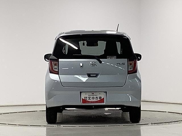 【内装クリーニング】内装ルームクリーニング済みです。しっかり綺麗にしていますので、是非、お確かめください。車に自信があるからこそ、是非一度ご来店頂き内外装も見てもらえると幸いです。