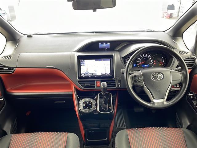 ・ビルトインETC2.0・ステアリングリモコン・純正前ドライブレコーダー・後席サンシェード・シートバックテーブル・アイドリングストップ・横滑り防止装置