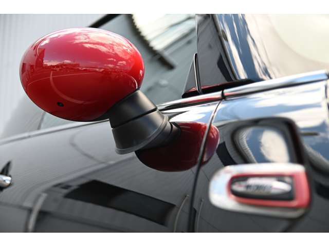ボディカラーやグレード、お好みで簡単に交換できるのが、NEW　MINIの良いところ！オプションでいろいろなカラーや柄がお選びいただけて、オリジナリティーを追求できるのも魅力の一つです！