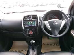 操作しやすい運転席廻り！操作パネルも使いやすい！！ドライブが楽しくなります！