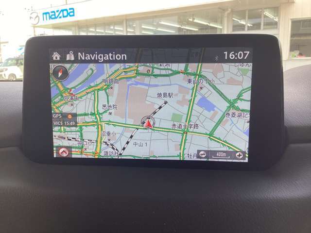純正ナビのほか、カープレイも対応していますのでスマホの地図をこちらのモニターに映し出すこともできます。