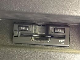 【ETC】高速道路の料金所をストレスなく通過！話題のスポットやサービスエリアに多い「スマートIC」利用時は必須のアイテムです。当店でセットアップを実施、ご納車当日からすぐにご利用いただけます！