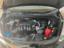 当店は仕上げ業者と提携して、車両の仕上げを行っております。磨き、ルームクリーニング、ヘッドライト磨き、を一貫して行っております。