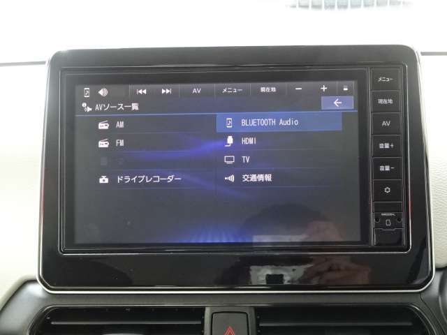 フルセグTV・Bluethooth、機能も充実しています。